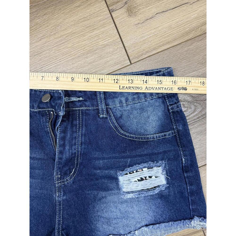 Jean Shorts Womens Large Blue Distressed Cutoff Fringe Hem Animal Print Summer - Picture 7 of 7